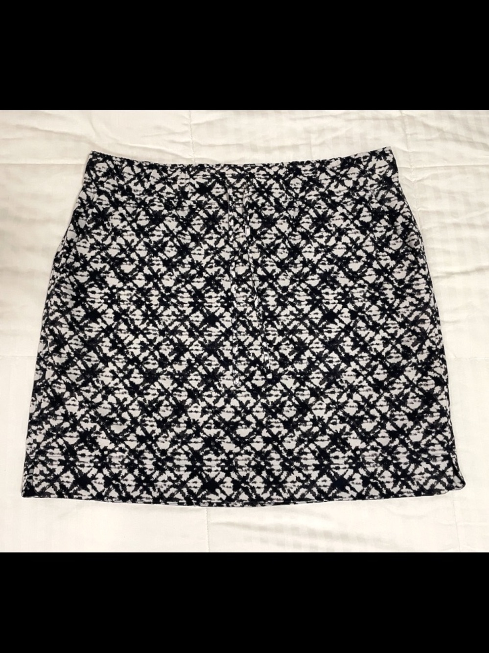 J.Jill Fit Women Black White Geometric Ikat Print Active Skort Drawstring Medium